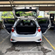 TOYOTA VITZ 2017