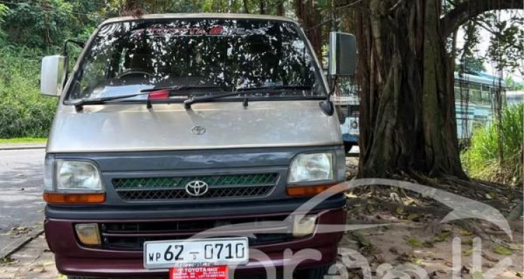 TOYOTA DOLPHIN 1990