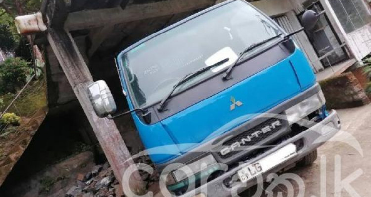 MITSUBISHI CANTER 2001