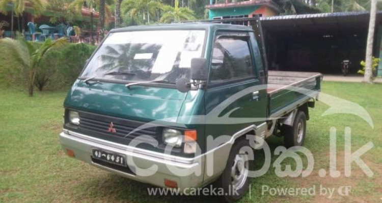 MITSUBISHI DELICA L300 1980
