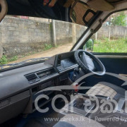 NISSAN VANETTE 1987