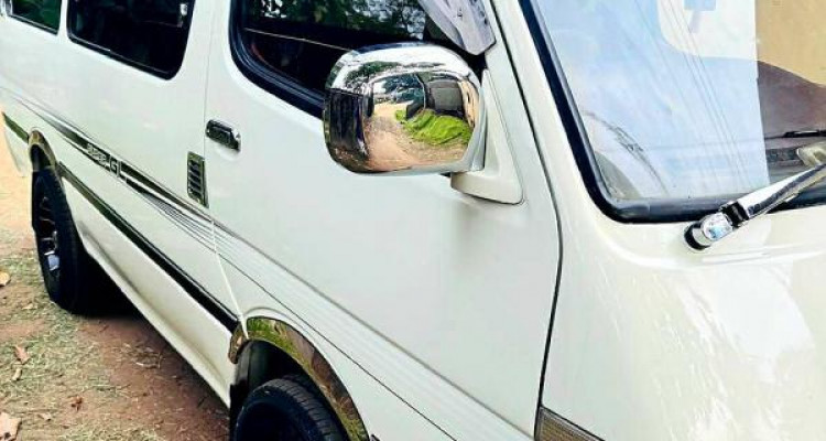 TOYOTA DOLPHIN 1996