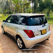 TOYOTA IST 2003