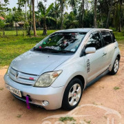 TOYOTA IST 2003