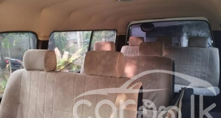 NISSAN CARAVAN 1987