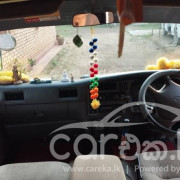 NISSAN CARAVAN 1987