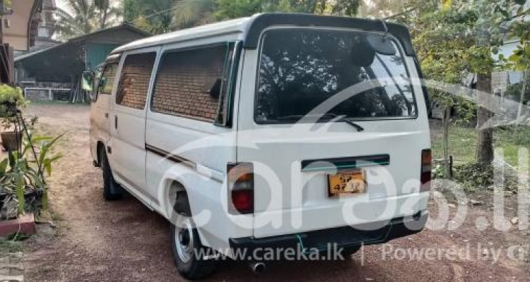 NISSAN CARAVAN 1987