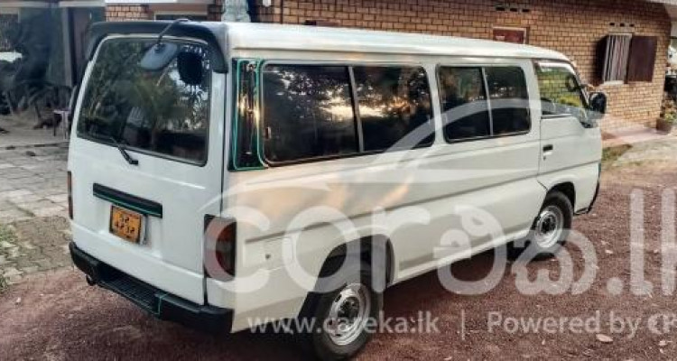 NISSAN CARAVAN 1987