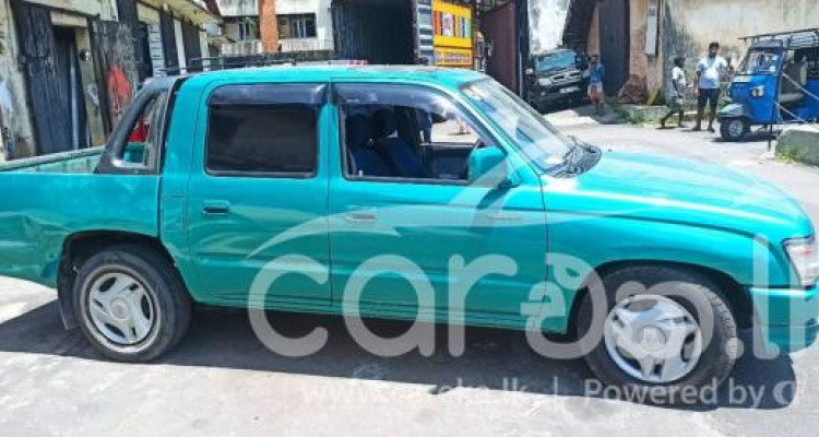 TOYOTA HILUX 1998