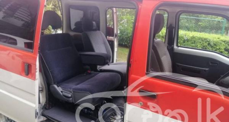 SUBARU SAMBAR 2000