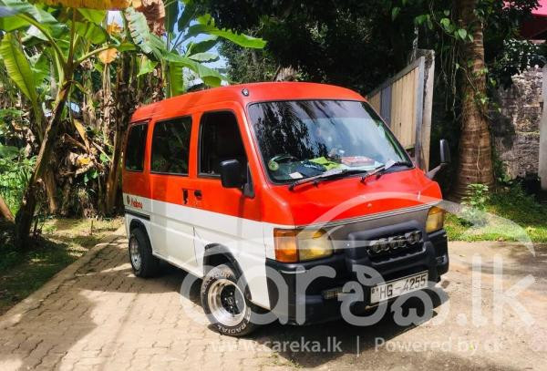 SUBARU SAMBAR 2000