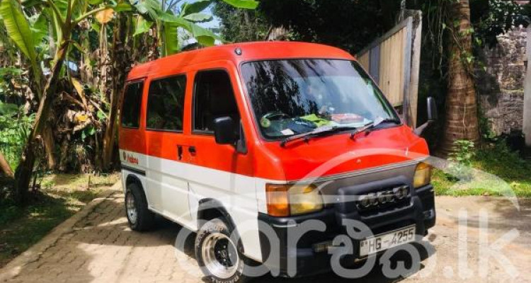 SUBARU SAMBAR 2000