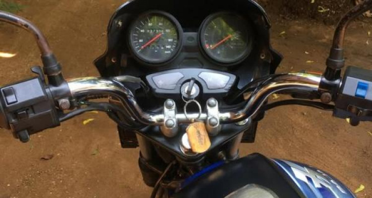 BAJAJ DISCOVER 100 2006