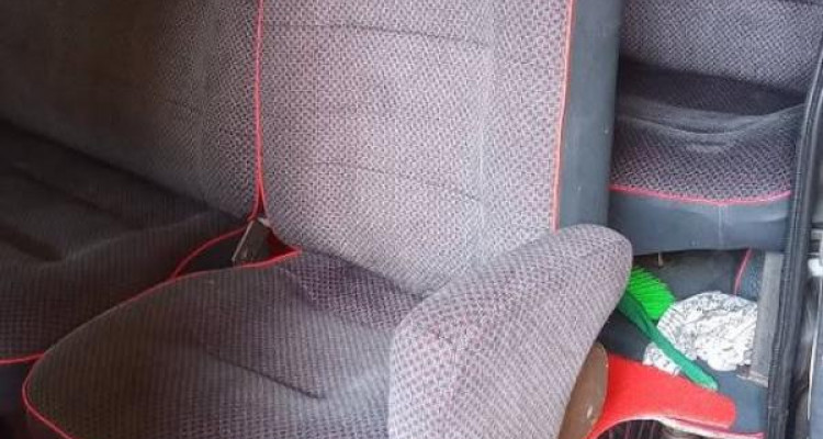 NISSAN CARAVAN 1995
