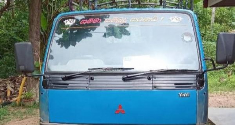MITSUBISHI CANTER 1987