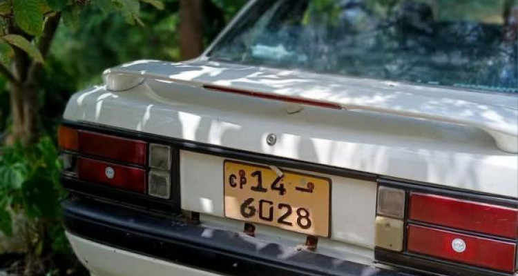 DAIHATSU CHARMANT 1985