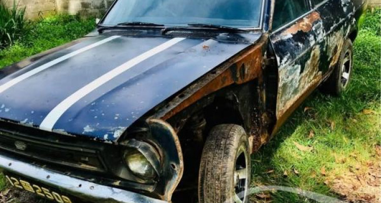 NISSAN SUNNY B211 1977