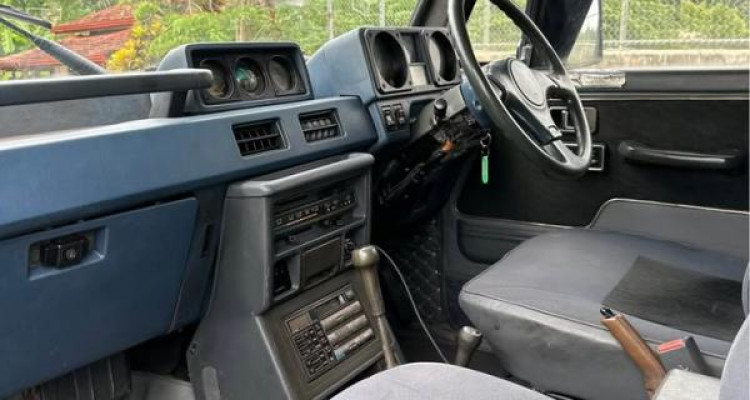 MITSUBISHI PAJERO 1985