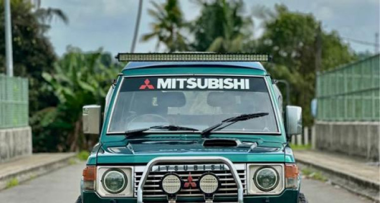 MITSUBISHI PAJERO 1985