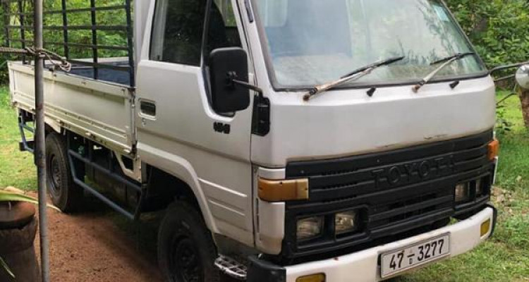 TOYOTA DYNA 1983