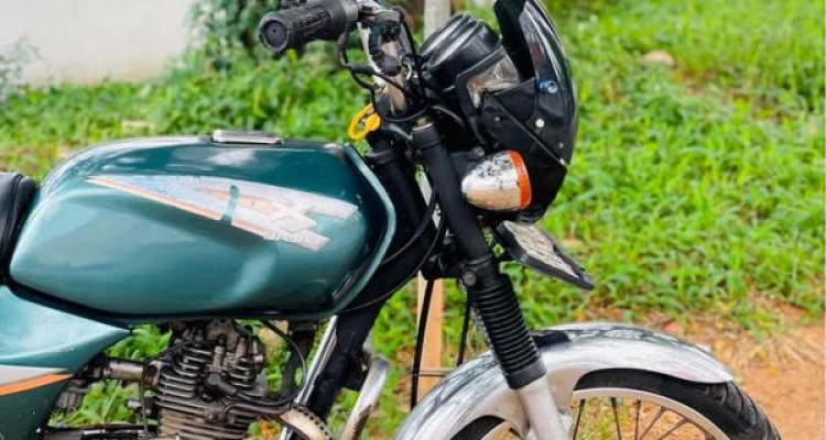 BAJAJ BOXER 2003