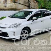 TOYOTA PRIUS 2014