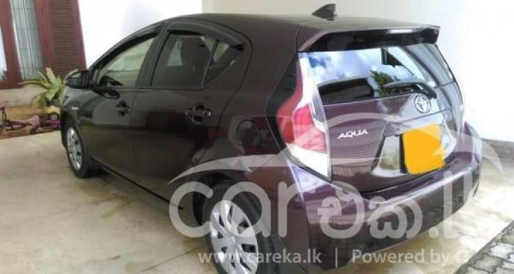 TOYOTA AQUA 2014