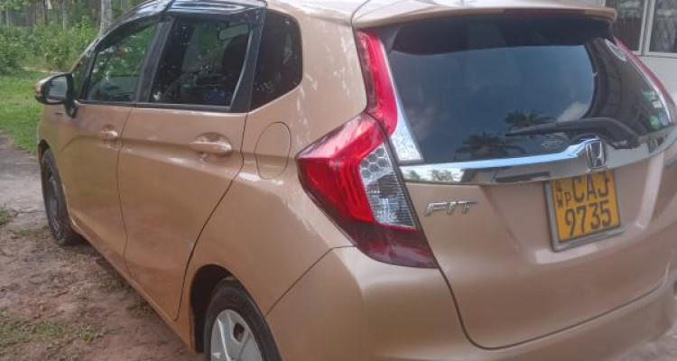 HONDA FIT GP5