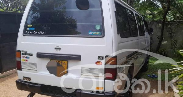 NISSAN CARAVAN 1993
