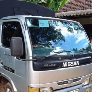 NISSAN ATLAS 2001