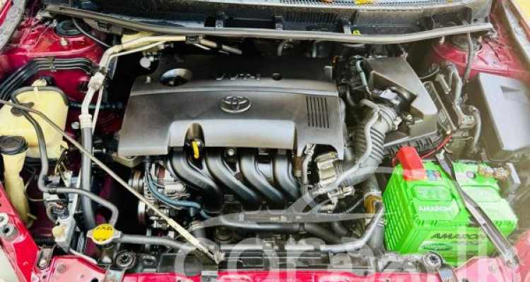 TOYOTA PREMIO 2013