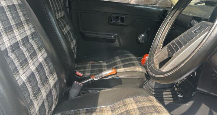 MITSUBISHI LANCER BOX 1980