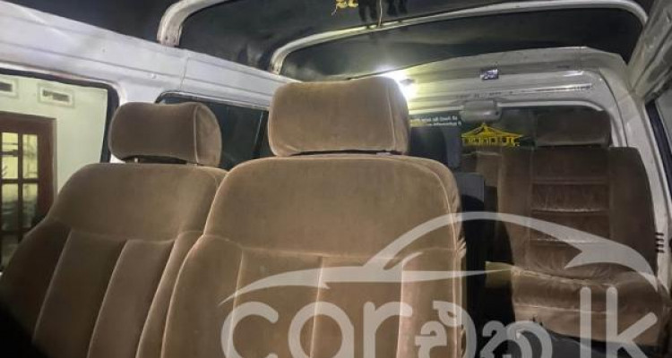 MAZDA BONGO 1995