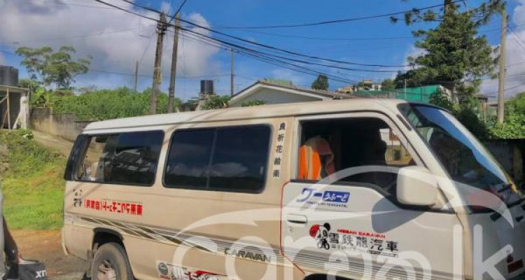 NISSAN CARAVAN 1981