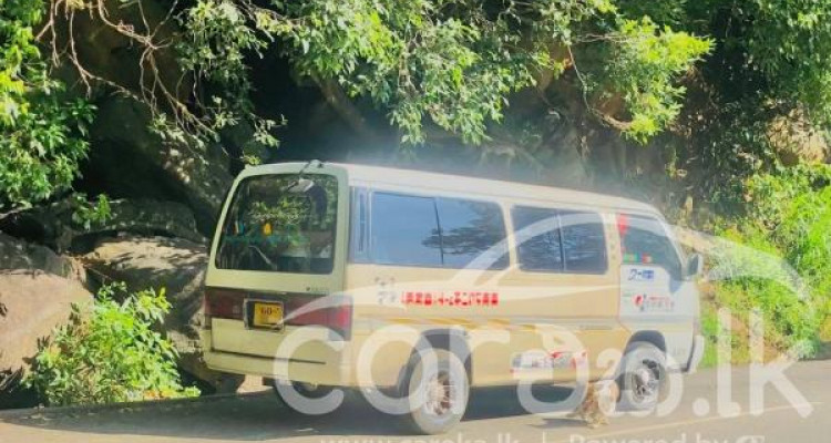NISSAN CARAVAN 1981