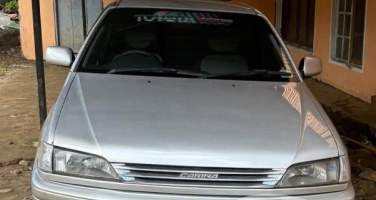 TOYOTA CARINA 1997