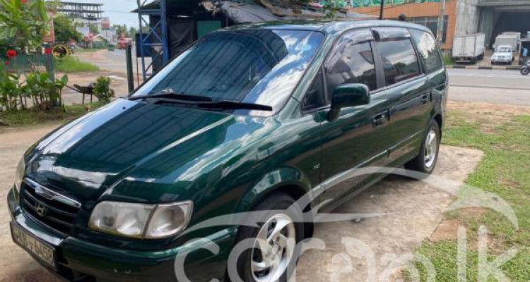 HYUNDAI TRAJET 2006
