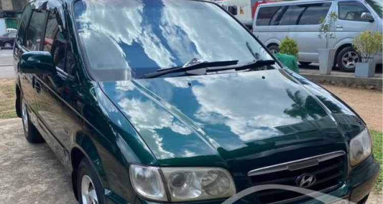 HYUNDAI TRAJET 2006