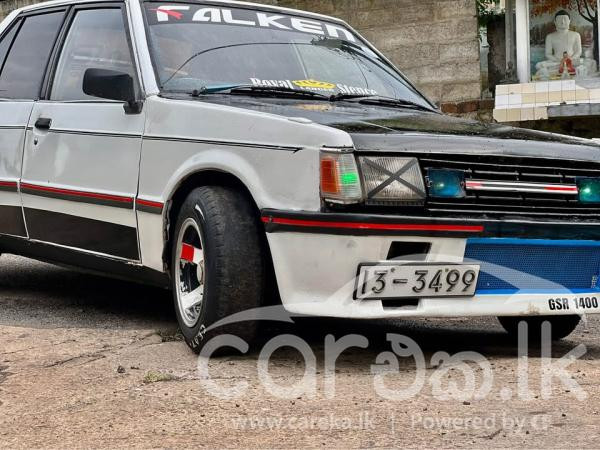 MITSUBISHI LANCER BOX 1982