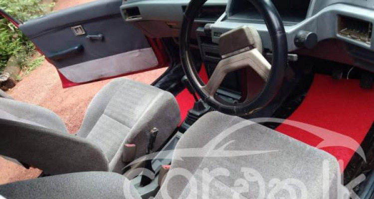 MITSUBISHI LANCER 1986