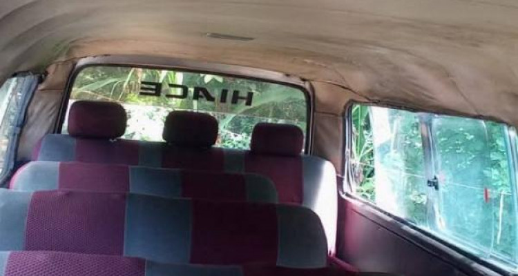 TOYOTA HIACE 1982