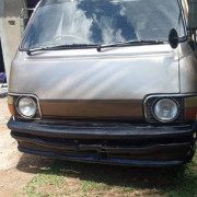 TOYOTA HIACE 1982