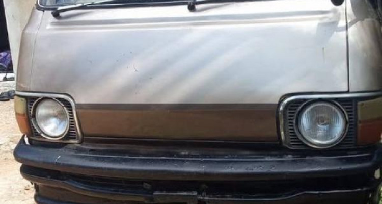 TOYOTA HIACE 1982