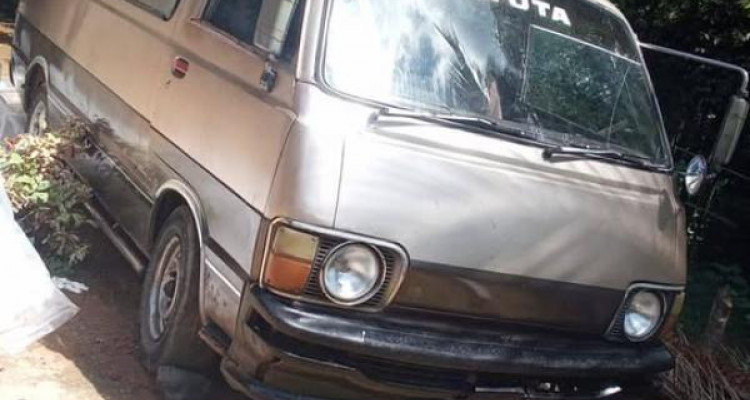 TOYOTA HIACE 1982