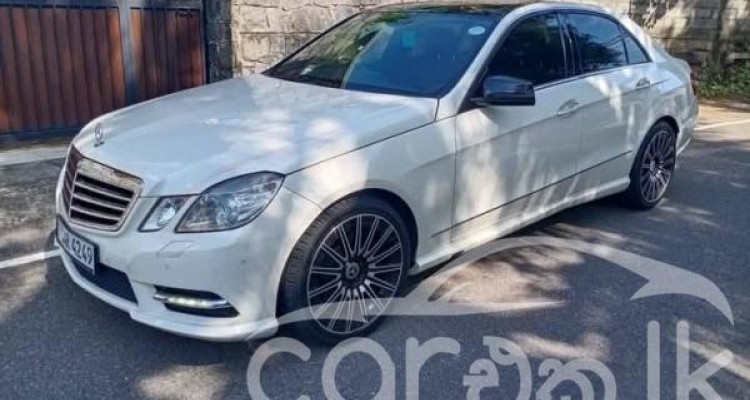 MERCEDES BENZ E250 2013