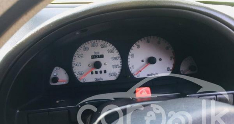 SUZUKI ESTEEM 2004