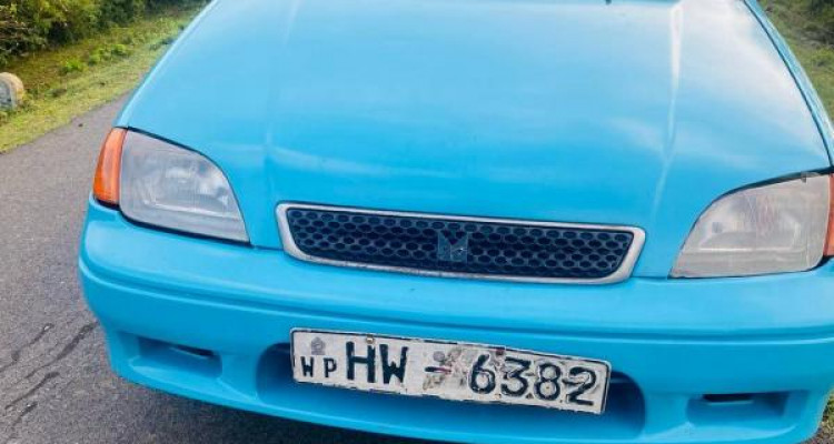 SUZUKI ESTEEM 2004