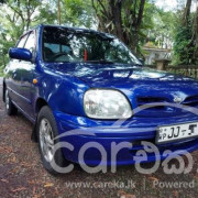 NISSAN MARCH 2001