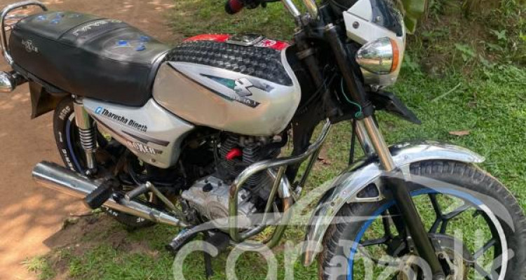 BAJAJ BOXER 2004