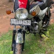 BAJAJ BOXER 2004